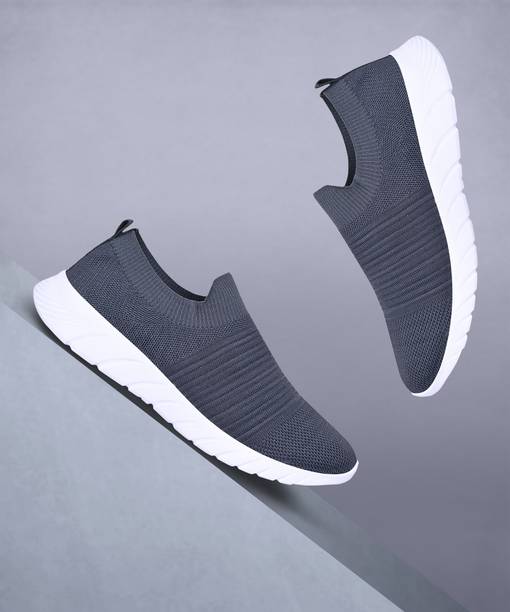 STYLISH LIGHT WEIGHT SPORTS SHOES FOR BOYS/MEN Slip On Sneakers For Men