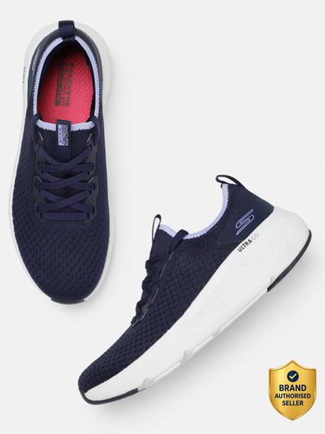 GO RUN ELEVATE Running Shoes For Women