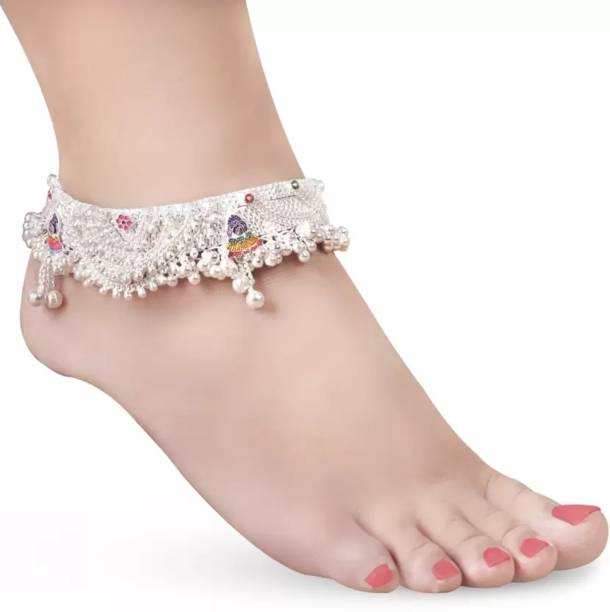 AAMNA Graceful and flawless beautiful look pair of handmade traditional Brass Anklet