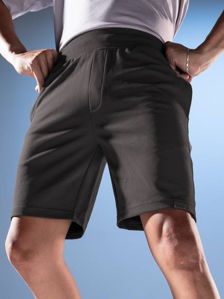 Damensch Solid Men Green Casual Shorts