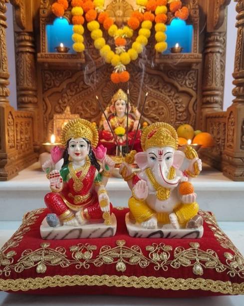 Ridhi Smridhi Ridhi Laxmi Ganesha ji Decorative Showpiece  -  10 cm