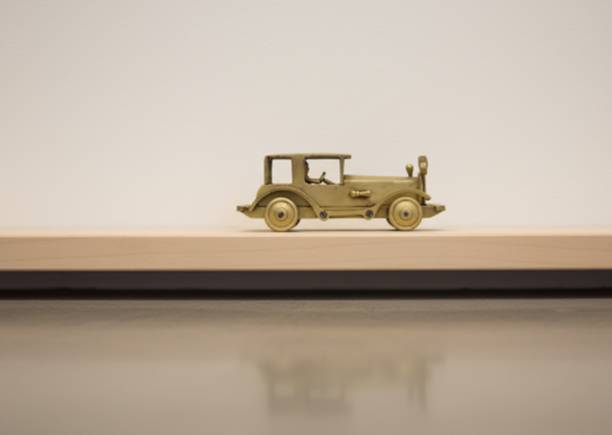 Houses of Treasures Vintage Brass Miniature Car Collectible – Handcrafted Antique Style Toy Car Decorative Showpiece  -  18 cm