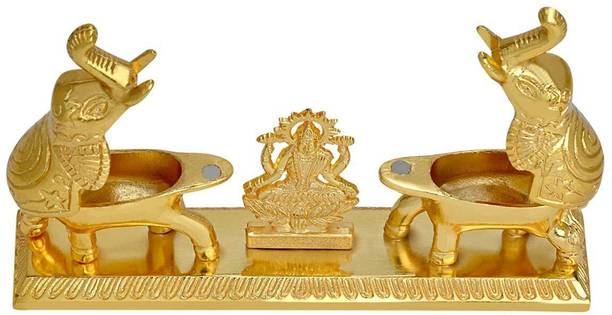 sanskaari Roli tikka haldi kumkum holder in metal Laxmi Idol /Elephent Showpiece Decorative Showpiece  -  7 cm