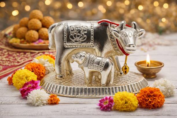TrendTok Kamdhenu Cow & Calf Idol Metal Gau Mata Murti for Pooja Decor Decorative Showpiece  -  6 cm