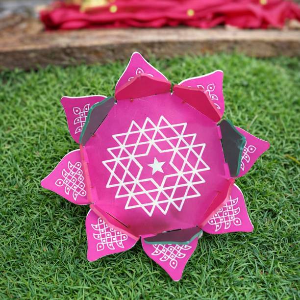 Luckypot Decorative Showpiece  -  5.5 cm