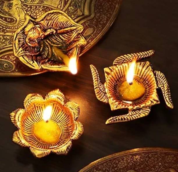 Shri Kaila Maa Art Gallery SET OF 3 ARTI DIYAS Decorative Showpiece  -  2 cm