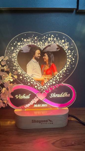 Shayona Personalized wedding marriage Anniversary 3D illusion photo lamp couple gift Decorative Showpiece  -  22 cm