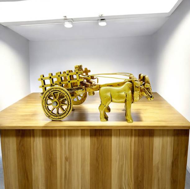 Shri Ji Collection Creatives Vintage Bullock Cart with Double Bull Decorative Showpiece  -  5.5 cm