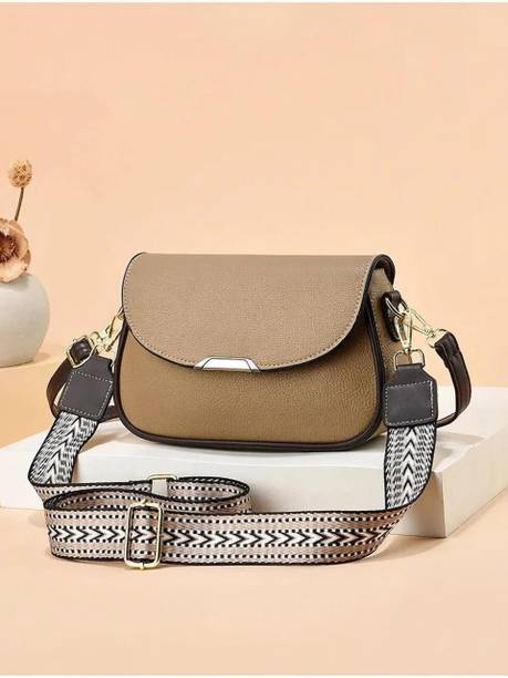 Beige Women Sling Bag Women's stylish All-Match Small Square Sling Bag
