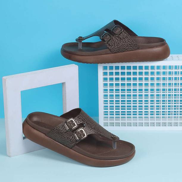 mochi chappal for men