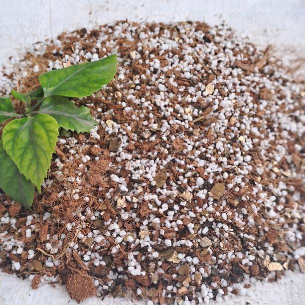 Plantsab Organic potting mixture (Cocopeat,Perlite.Vermiculite) 900gm Potting Mixture, Soil, Manure, Husk