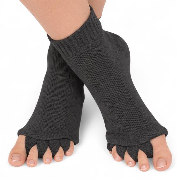 Aariz Lifestyle Foot Alignment Socks | Toe Separator | Plantar Fasciitis Relief Foot Support