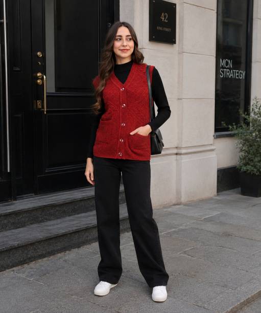 Women Solid V Neck Maroon Sweater