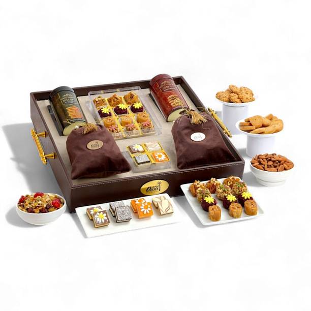 OASIS Timberland Baklawa Gifts Hamper – Baklava, Ladoo, Chocolate, dry fruits, Cookies Box
