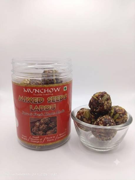 MUNCHOW Homemade Mixed Nuts Seeds Laddu Dates and Pure Ghee Ready to Eat Energy Balls Box
