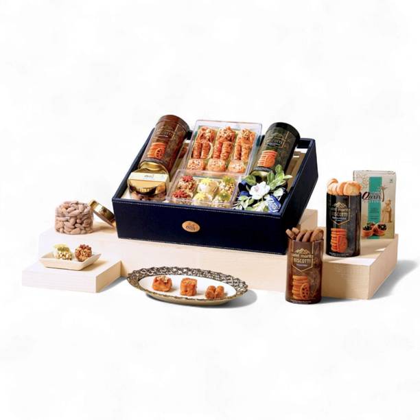 OASIS Majesty Premium Baklawa Gifts Hamper – Baklava, Ladoo, Chocolate, dry fruits Box
