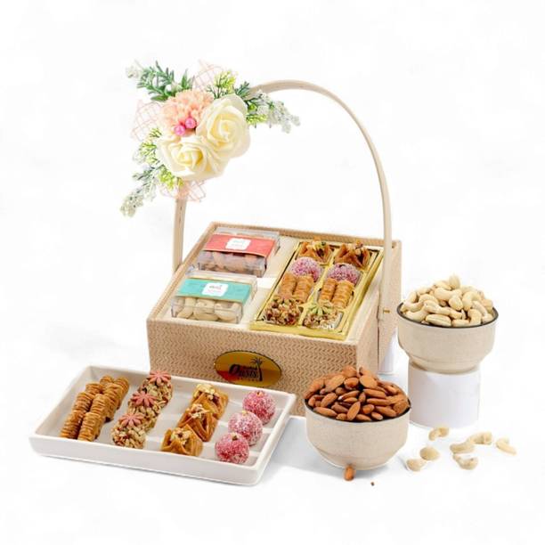 OASIS Baklawa & Dry fruits Gifts Hamper Basker Festive Gift Box