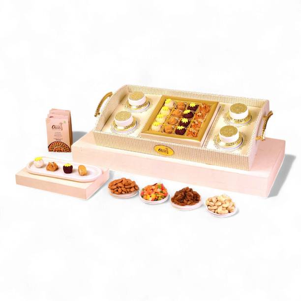 OASIS Pure Spark Baklawa Gifts Hamper – Baklava, Ladoo, Chocolate, dry fruits Box