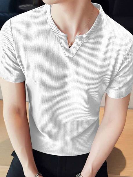 Men Solid V Neck Polycotton White T-Shirt