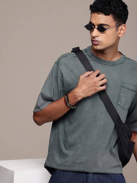 Roadster Men Solid Round Neck Pure Cotton Grey T-Shirt