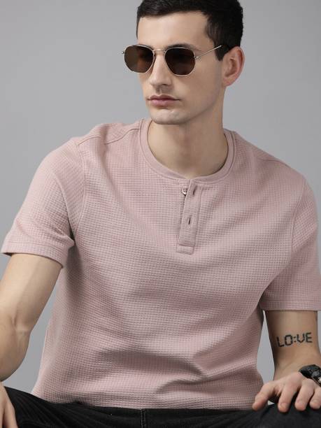 Roadster Men Self Design Henley Neck Pure Cotton Purple T-Shirt