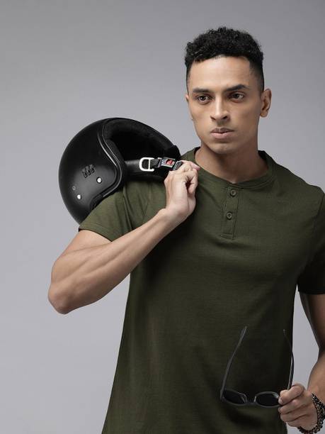 roadster men solid henley neck pure cotton green t-shirt