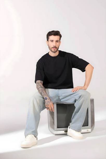 Kaido Solid Men Round Neck Black T-Shirt