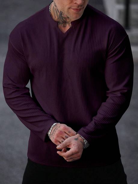 Men Solid V Neck Polycotton Purple T-Shirt