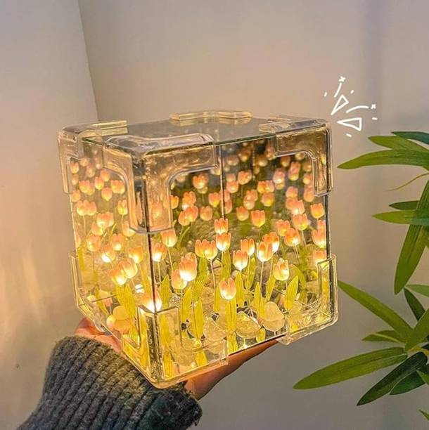 AUR Dynamic cube table lamp, Table Lamp