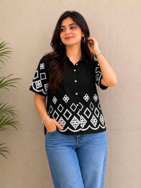 Casual Regular Sleeves Embroidered, Printed Women Black Top