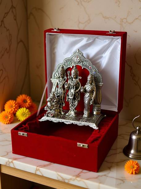 INTERNATIONAL GIFT Showpiece Gift Set