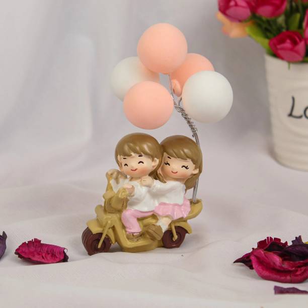 TIED RIBBONS Showpiece Gift Set