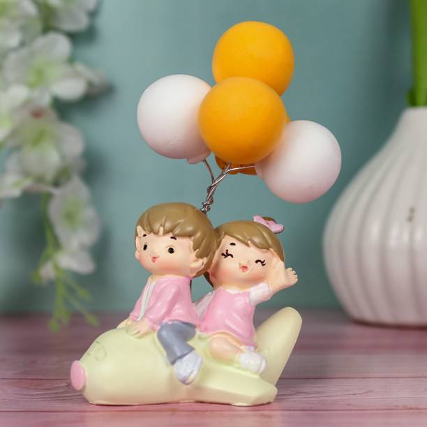 TIED RIBBONS Showpiece Gift Set