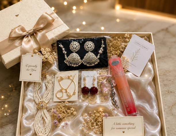 Weddingcharm Jewellery, Comb, Keychain, Soap, Sticker, Bracelet, Key Ring, Gift Box Gift Set