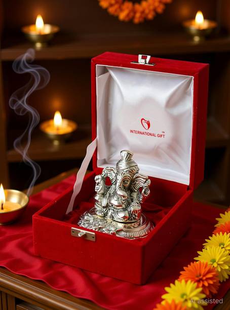INTERNATIONAL GIFT Showpiece Gift Set