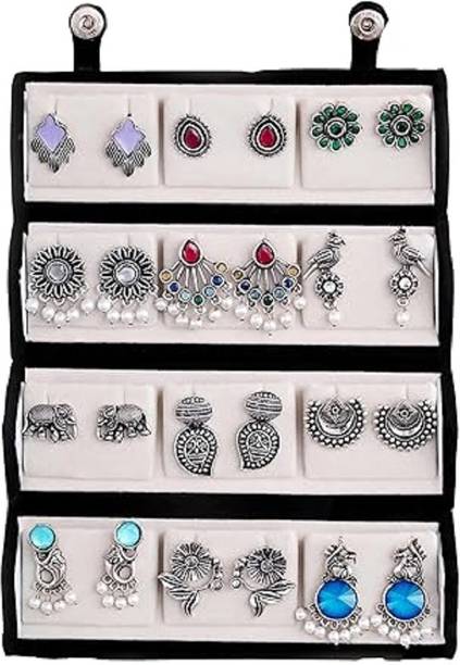 अल्टीमेटेफेशनिस्टा High Quality Velvet Small Earring Studs Tops Velvet Folder 12 Pairs ज्वेलरी वैनिटी बॉक्स