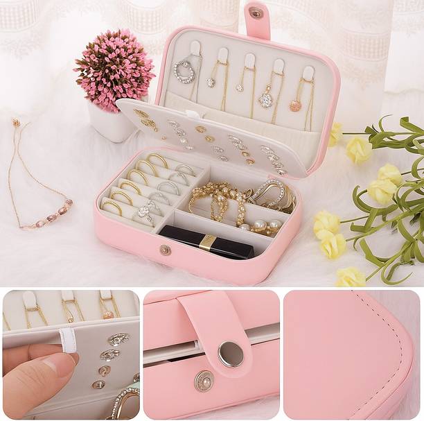 एडटेपी PU Big Jewellery Box ,Magnetic Buckle Portable Storage Box Case Home Organizer ट्रैवल ज्वेलरी बॉक्स,मिनी ज्वेलरी बॉक्स, ब्रेसलेट्स, पेंडेंट्स, लिपस्टिक्स वैनिटी बॉक्स