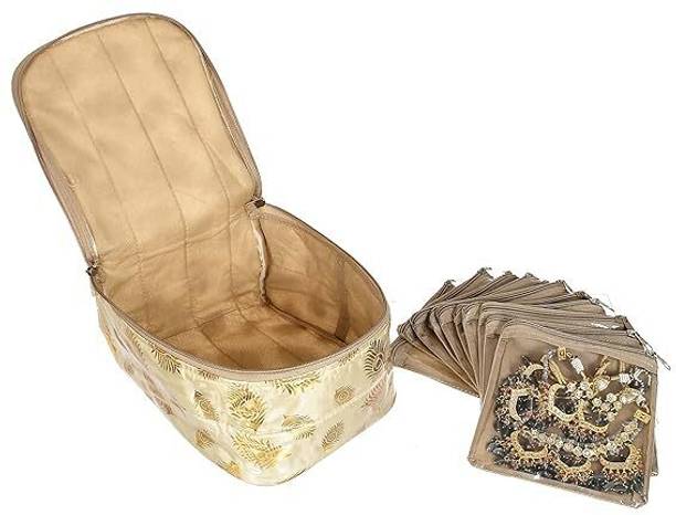 भूमि Brocade Jewellery Box Organizer with 10 Pouch for Traveling मेकअप और ज्वैलरी वैनिटी बॉक्स