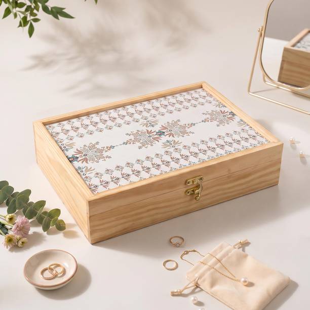 Spaces Unhooked SUBXHAA11 Jewellery Vanity Box
