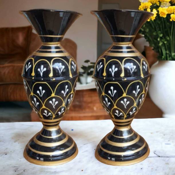 yumna Cast Iron Vase