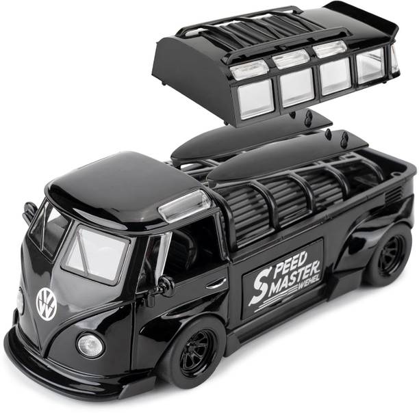 CountryLink Volkswagen 1:32 Die-Cast Bus with Light, Music, Pull Back & Open Doors