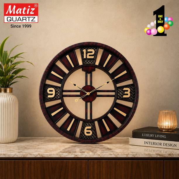 matiz Analog 50.8 cm X 50.8 cm Wall Clock