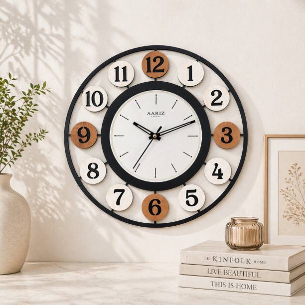 Aariz Luxury Analog 30.2 cm X 30.2 cm Wall Clock