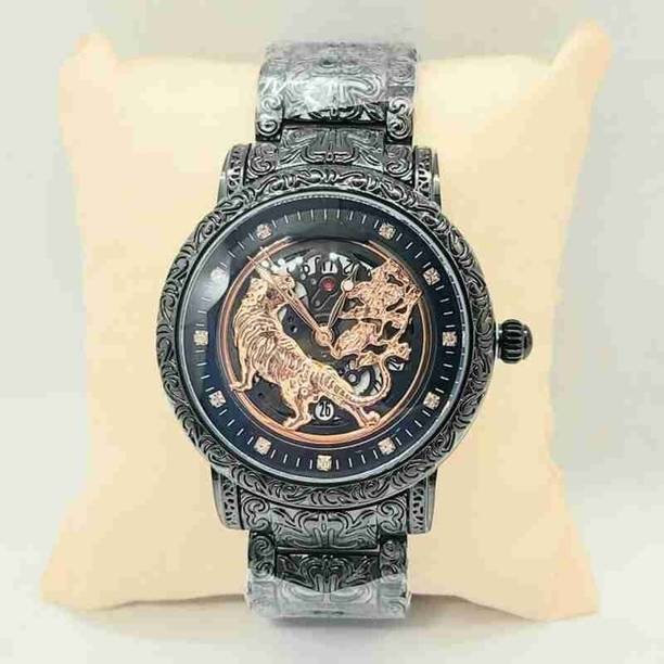 LUXURY FASHION LION CURVED DIAMOND DIAL STAINLESS STEEL BLACK CHAIN SRA TRANDY Analog Watch - For Men SRA1499