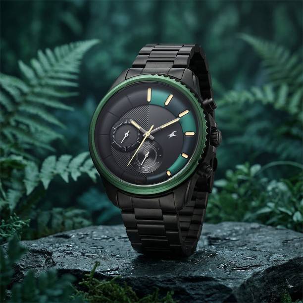 Wild Chameleons Back Inspired Bezel With Black and Green Black Strap Analog Watch - For Men 3337KM01