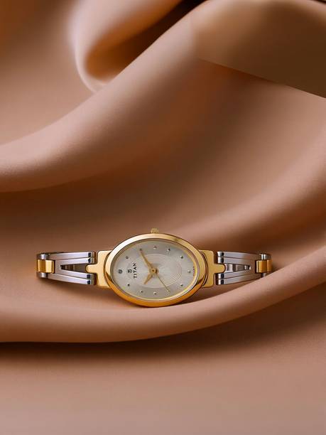 Titan Karishma Silver Dial Silver & Gold Stainless Steel Strap Analog Watch - For Women NT2594BM01,NU2594BM01