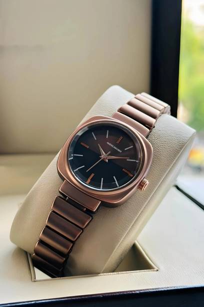 D R W ADRW004 Sqaure Dail Trending Collection Extra Beautiful Look Analog Watch  - For Women