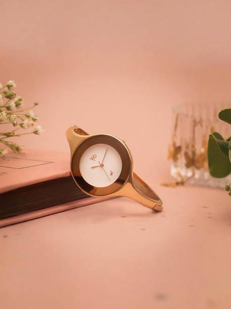 Fastrack Vyb Slayer Quartz Rose Gold Round Dial Women's Watch Analog Watch - For Women FV60069WM01W