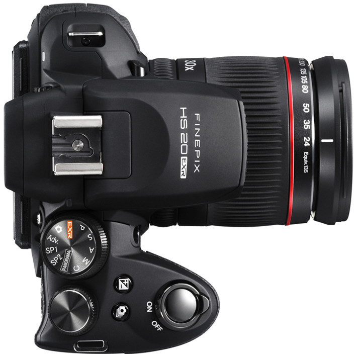 富士フィルム　FinePix HS20EXR 広角24mmから超望遠720mmズームレンズ搭載、光学30倍まで手動で