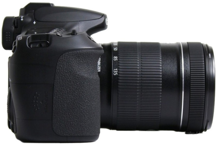 Canon EOS 60D EF-S 18-135 IS キット。